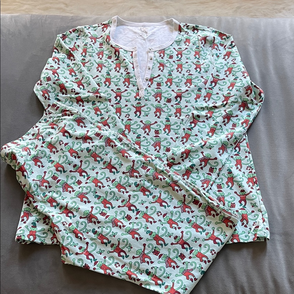 Roller rabbit limited edition, Festive Monkey Print Pajama Set-   Sz XL